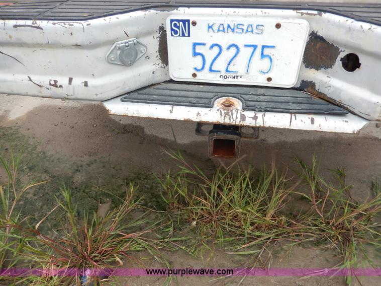 image for item I4285 1992 Ford F350 Custom pickup truck