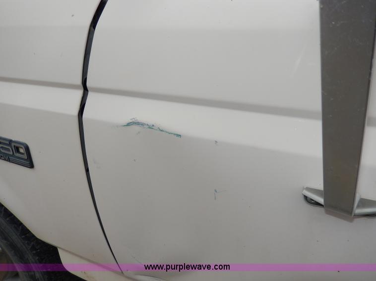 image for item I4285 1992 Ford F350 Custom pickup truck