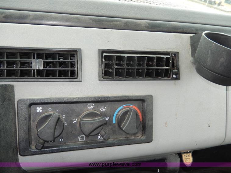 image for item I4302 2003 Freightliner FL70 semi truck