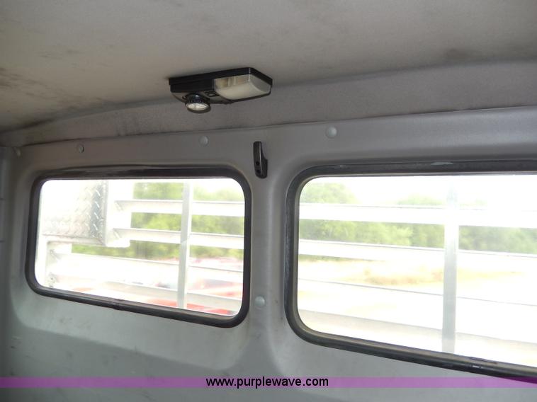 image for item I4302 2003 Freightliner FL70 semi truck