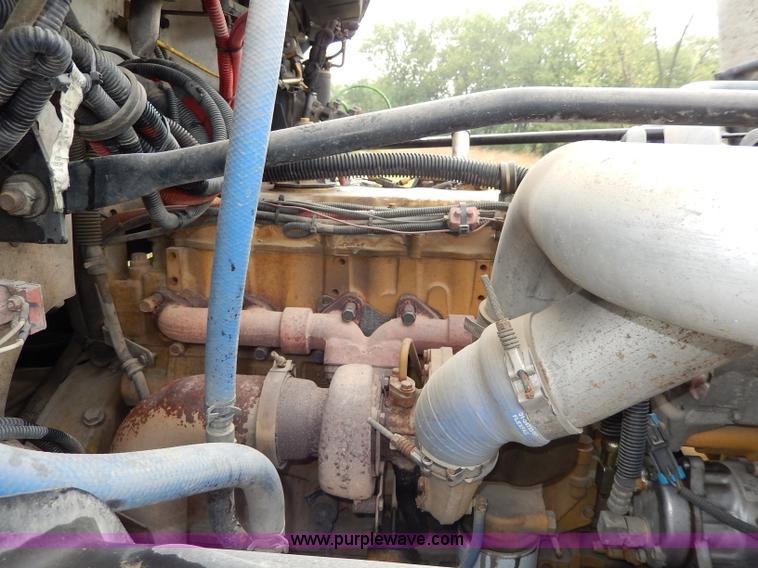 image for item I4302 2003 Freightliner FL70 semi truck