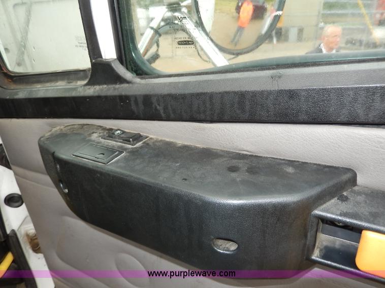 image for item I4302 2003 Freightliner FL70 semi truck