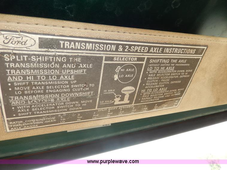 image for item I4315 1978 Ford F600 truck cab and chassis