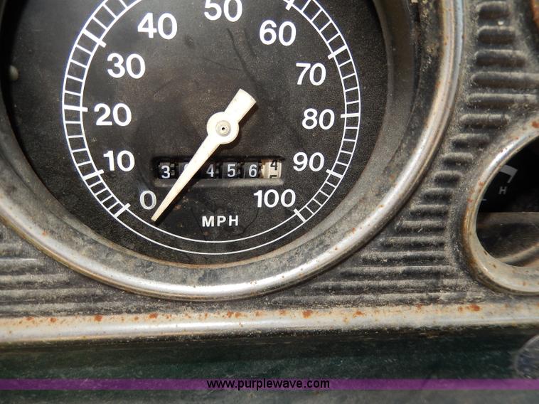 image for item I4315 1978 Ford F600 truck cab and chassis