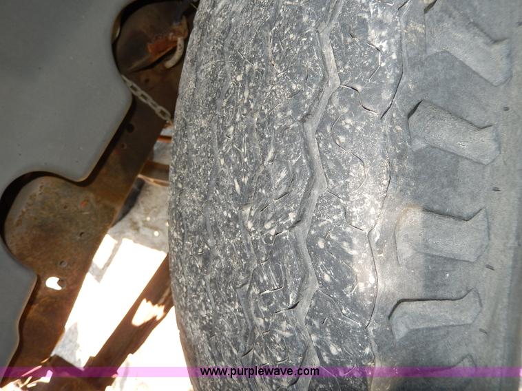 image for item I4315 1978 Ford F600 truck cab and chassis