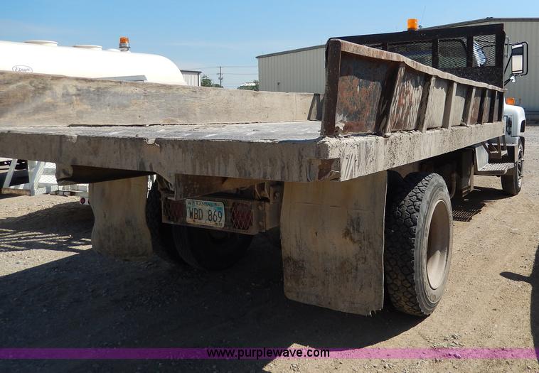 image for item I4365 1995 GMC TopKick dump truck