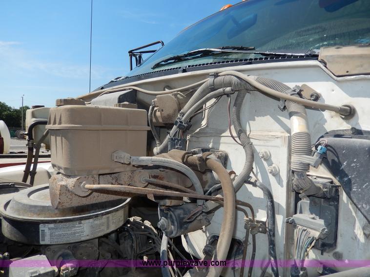 image for item I4365 1995 GMC TopKick dump truck