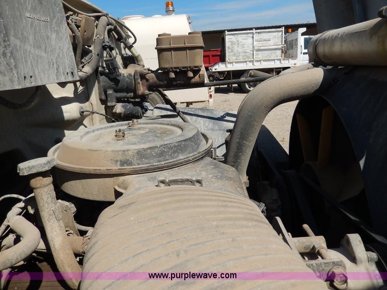 image for item I4365 1995 GMC TopKick dump truck