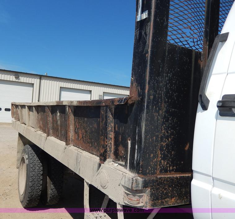 image for item I4365 1995 GMC TopKick dump truck