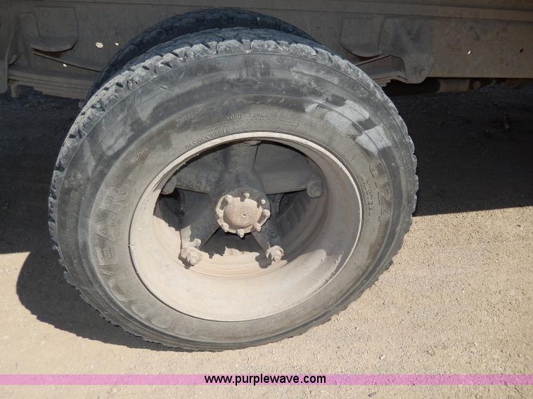 image for item I4365 1995 GMC TopKick dump truck