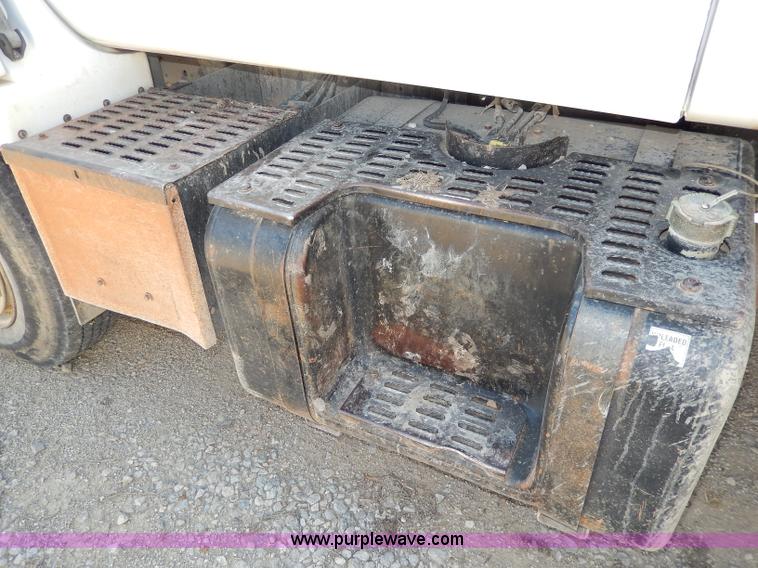 image for item I4365 1995 GMC TopKick dump truck