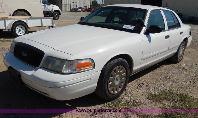 image for item I4366 2003 Ford Crown Victoria Police Interceptor