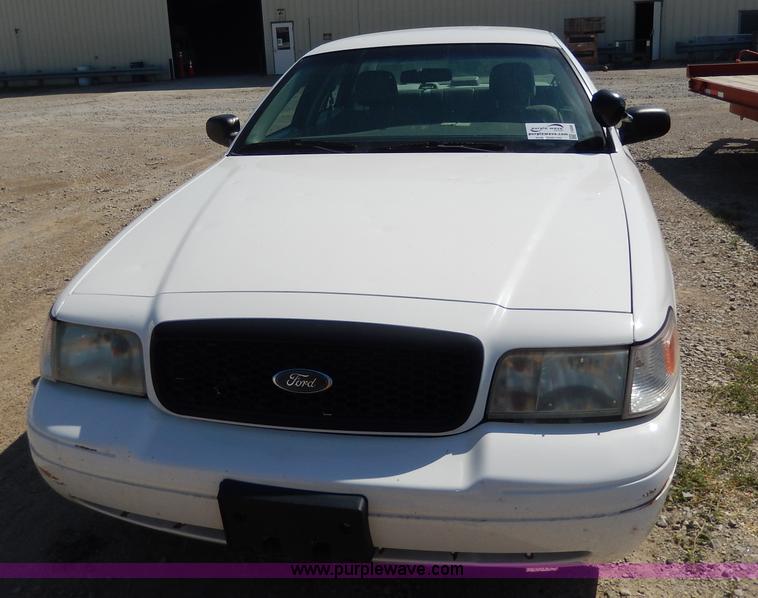 image for item I4366 2003 Ford Crown Victoria Police Interceptor