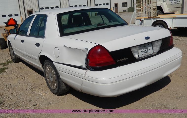 image for item I4366 2003 Ford Crown Victoria Police Interceptor