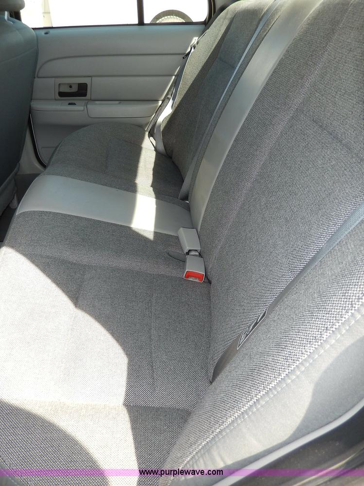 image for item I4366 2003 Ford Crown Victoria Police Interceptor