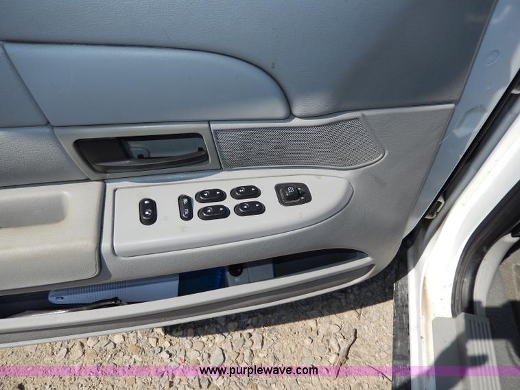 image for item I4366 2003 Ford Crown Victoria Police Interceptor