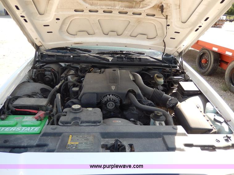 image for item I4366 2003 Ford Crown Victoria Police Interceptor