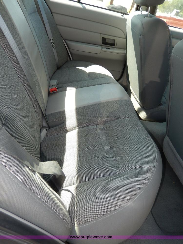 image for item I4366 2003 Ford Crown Victoria Police Interceptor