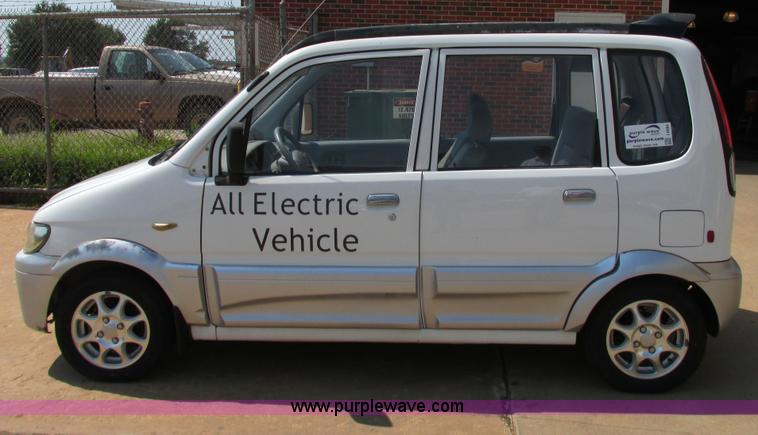 image for item I4984 2007 Miles ZX40S