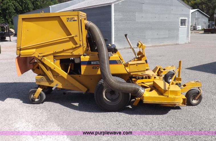 image for item I7621 2003 Hustler 4500 lawn mower