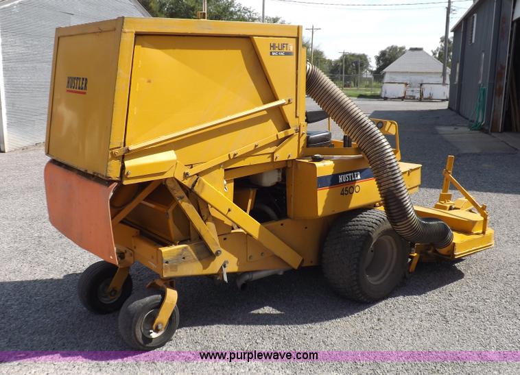 image for item I7621 2003 Hustler 4500 lawn mower