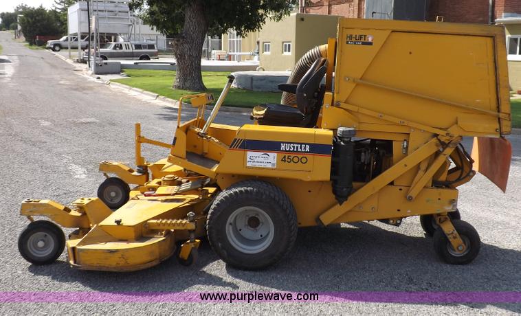 image for item I7621 2003 Hustler 4500 lawn mower