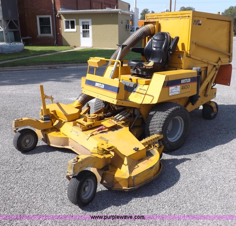image for item I7621 2003 Hustler 4500 lawn mower