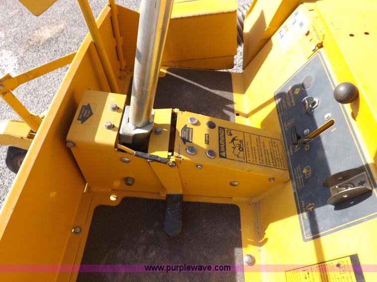 image for item I7621 2003 Hustler 4500 lawn mower