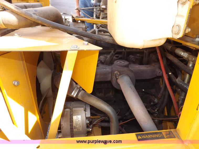 image for item I7621 2003 Hustler 4500 lawn mower