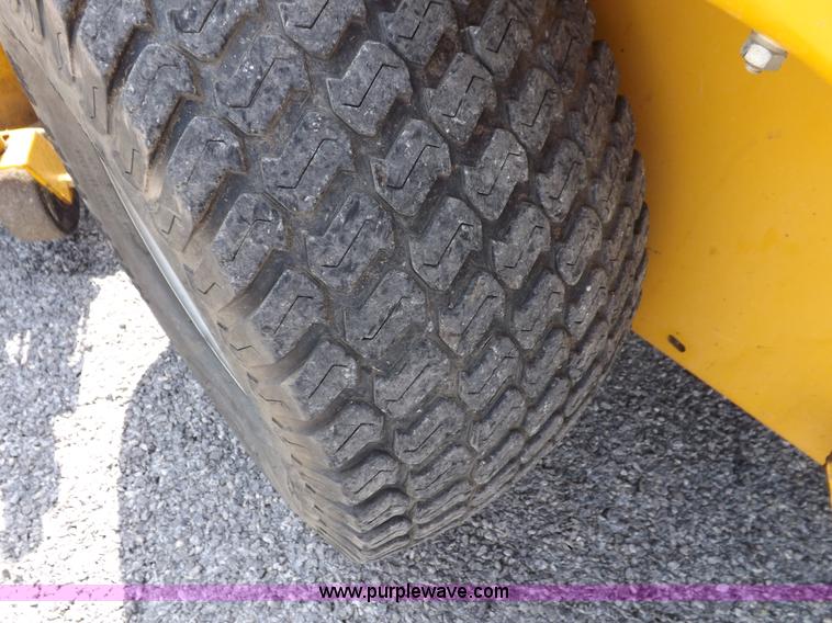 image for item I7621 2003 Hustler 4500 lawn mower