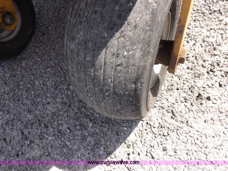 image for item I7621 2003 Hustler 4500 lawn mower