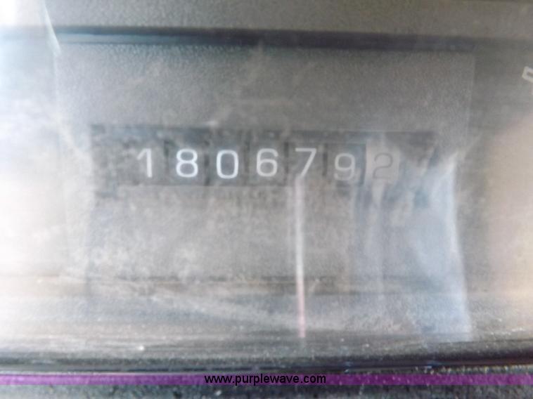 image for item I7622 1997 Blue Bird TC2000 bus