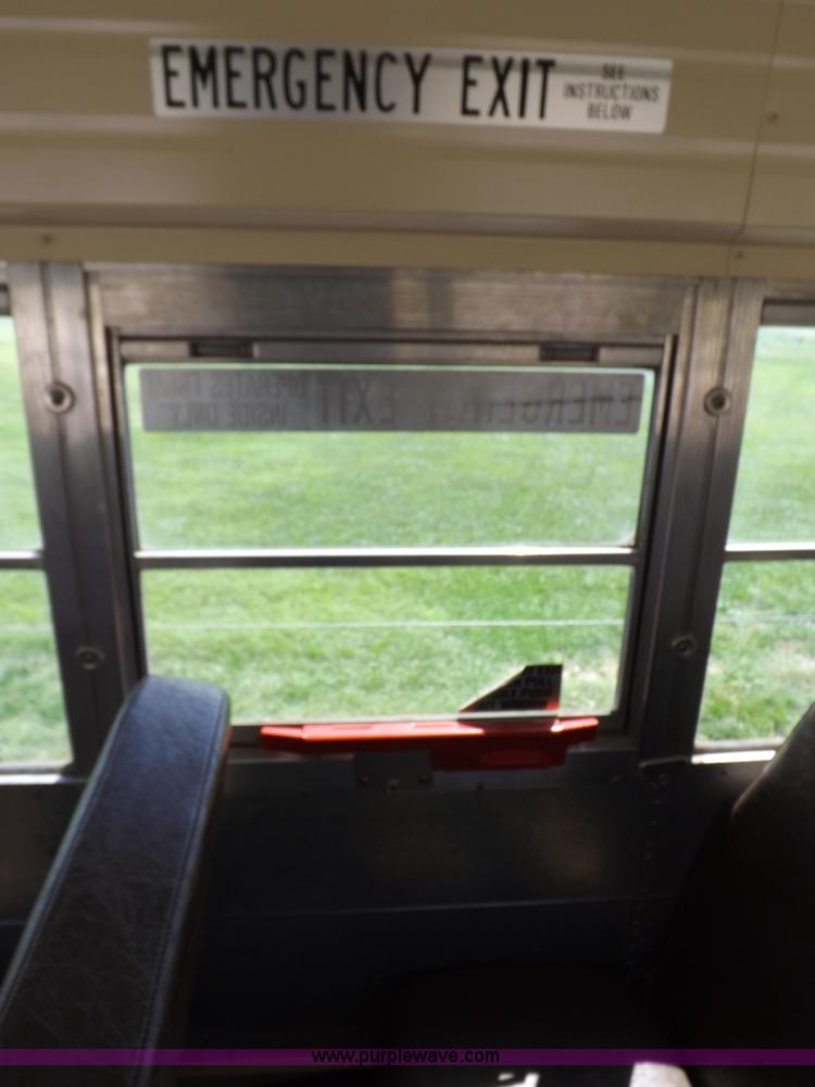 image for item I7622 1997 Blue Bird TC2000 bus