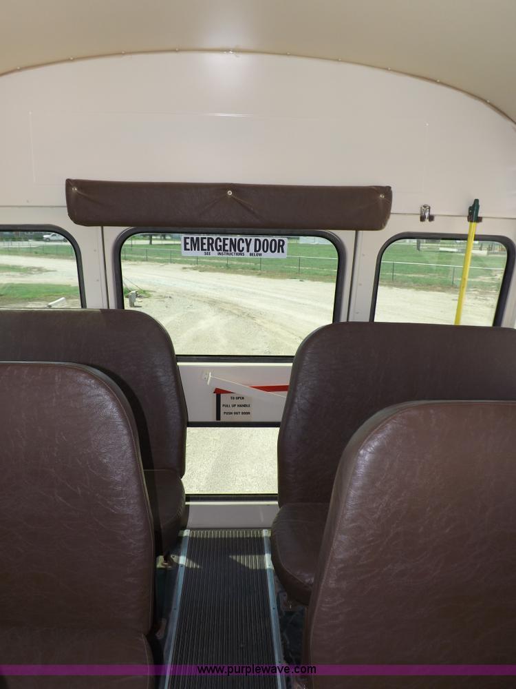 image for item I7622 1997 Blue Bird TC2000 bus