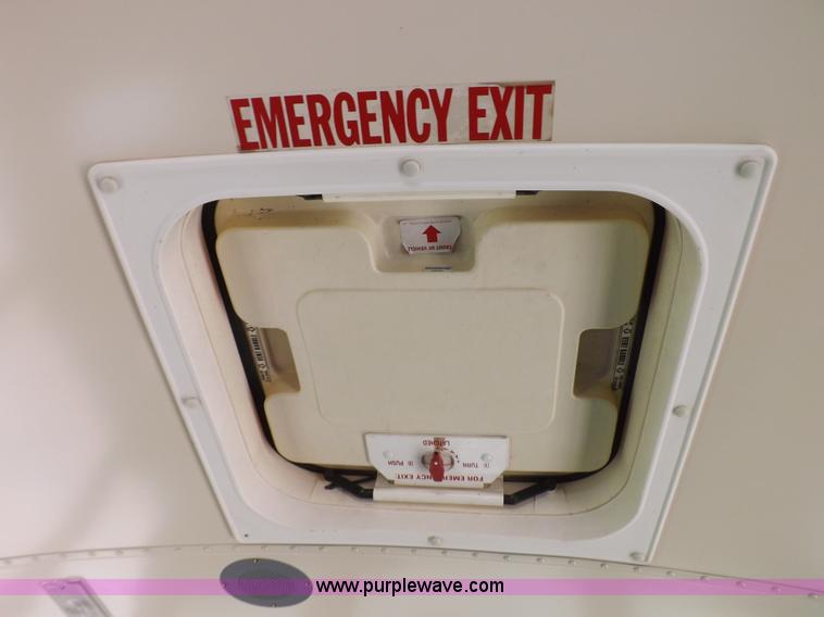 image for item I7622 1997 Blue Bird TC2000 bus