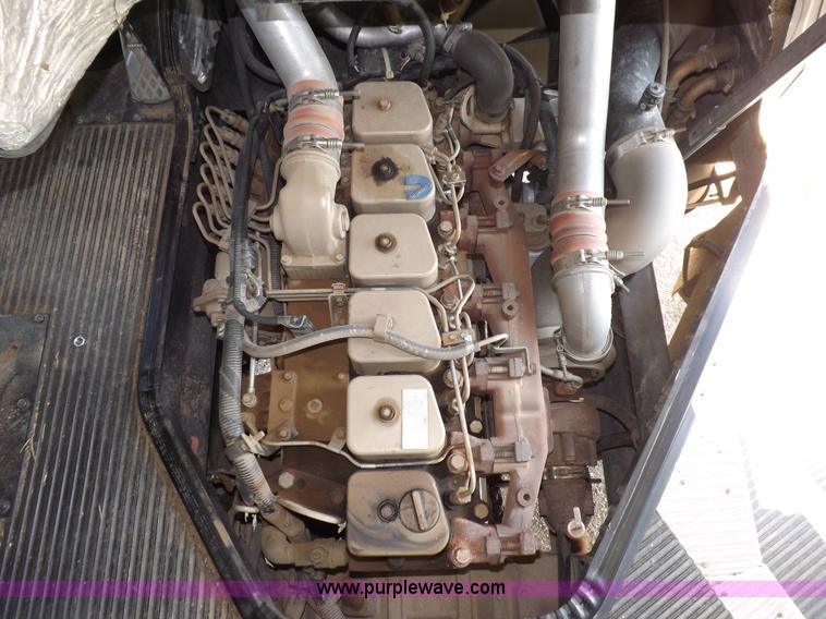 image for item I7622 1997 Blue Bird TC2000 bus