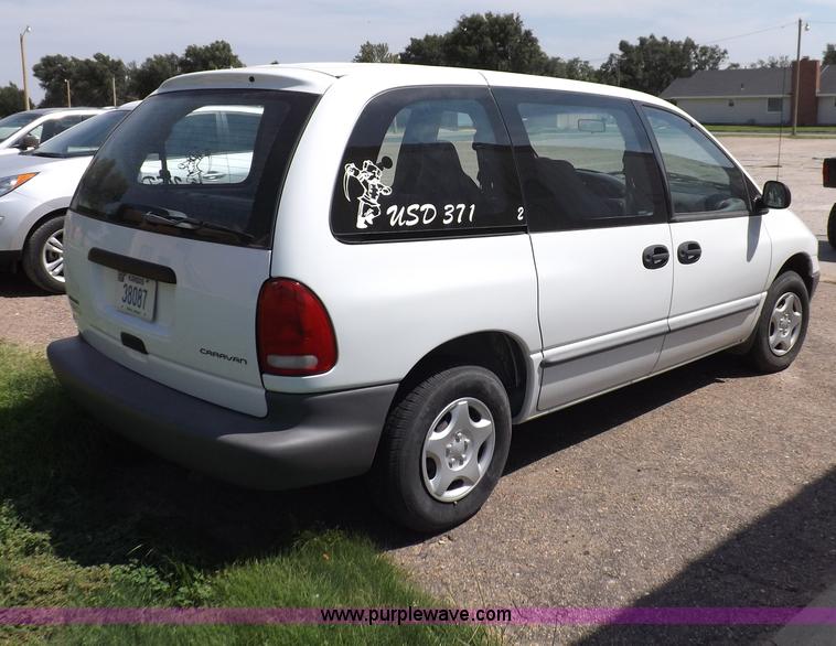 image for item I7623 1998 Dodge Caravan van