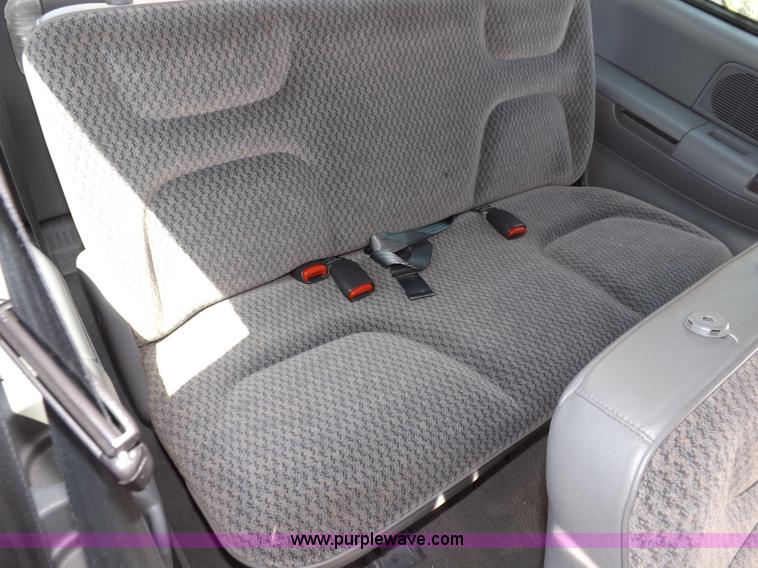image for item I7623 1998 Dodge Caravan van