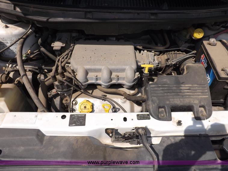 image for item I7623 1998 Dodge Caravan van