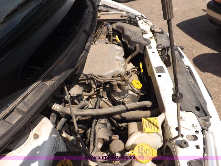 image for item I7623 1998 Dodge Caravan van