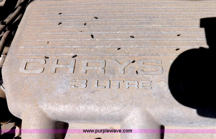 image for item I7623 1998 Dodge Caravan van