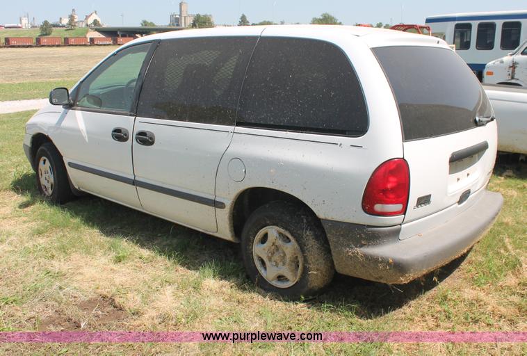 image for item I8081 1998 Dodge Caravan minivan