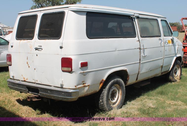 image for item I8084 1989 Chevrolet Sport Van