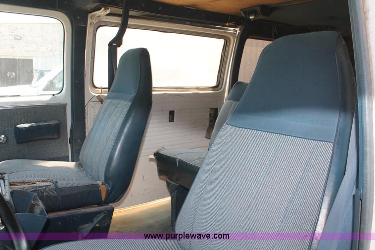 image for item I8084 1989 Chevrolet Sport Van