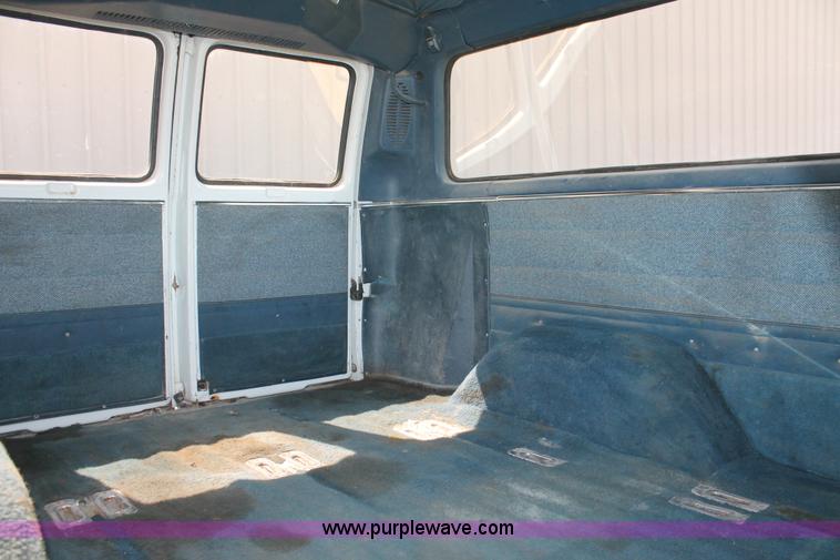 image for item I8084 1989 Chevrolet Sport Van