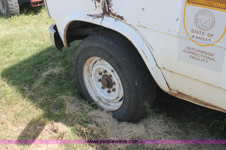 image for item I8084 1989 Chevrolet Sport Van