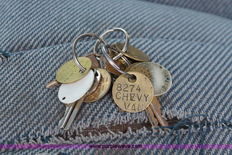 image for item I8084 1989 Chevrolet Sport Van