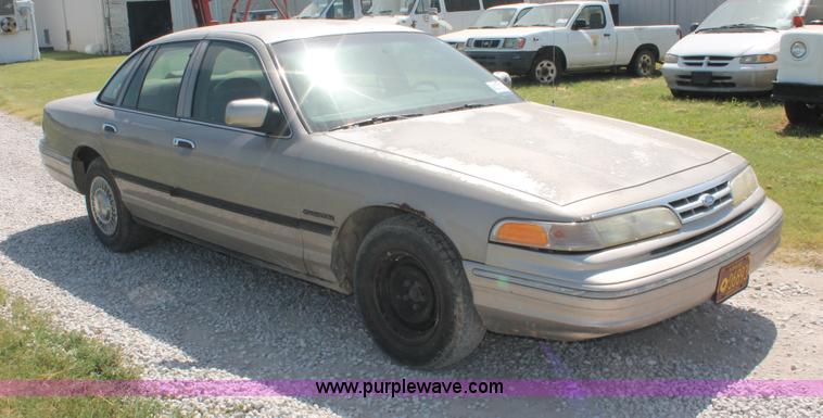 image for item I8086 1995 Ford Crown Victoria Police Interceptor