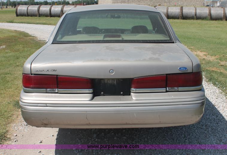 image for item I8086 1995 Ford Crown Victoria Police Interceptor