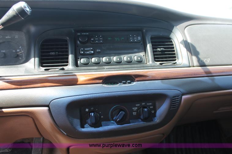 image for item I8086 1995 Ford Crown Victoria Police Interceptor